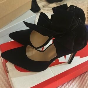 Brand new velvet heels